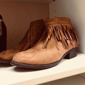 Cute trendy ankle boots